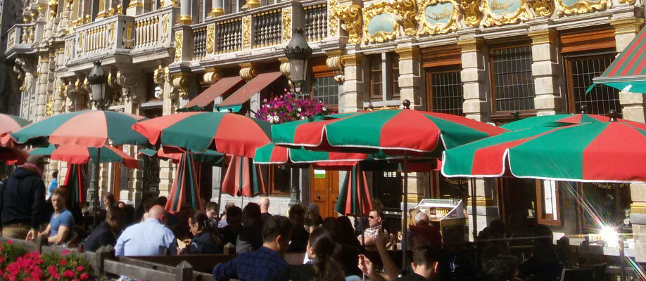 Kurze Cafépause am Großen Markt von Brüssel