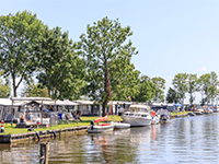 Potten Stellplatz mit Liegeplatz