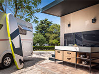 Istra Stellplatz Küche und Sanitär