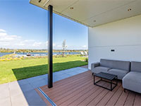 Soof aan de Rijn Wasser & Hottub Lodge