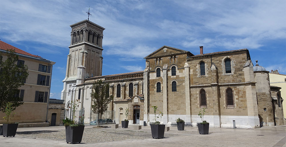Kathedrale Saint-Apollinaire Kathedrale Saint-Apollinaire