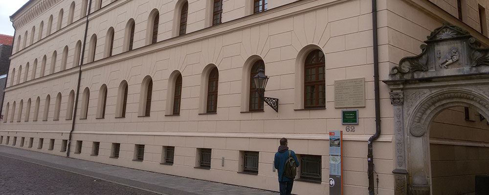 Das Melanchthon-Haus befindet sich direkt neben der altehrw&uuml;rdigen, ehemaligen Universit&auml;t Leucorea.