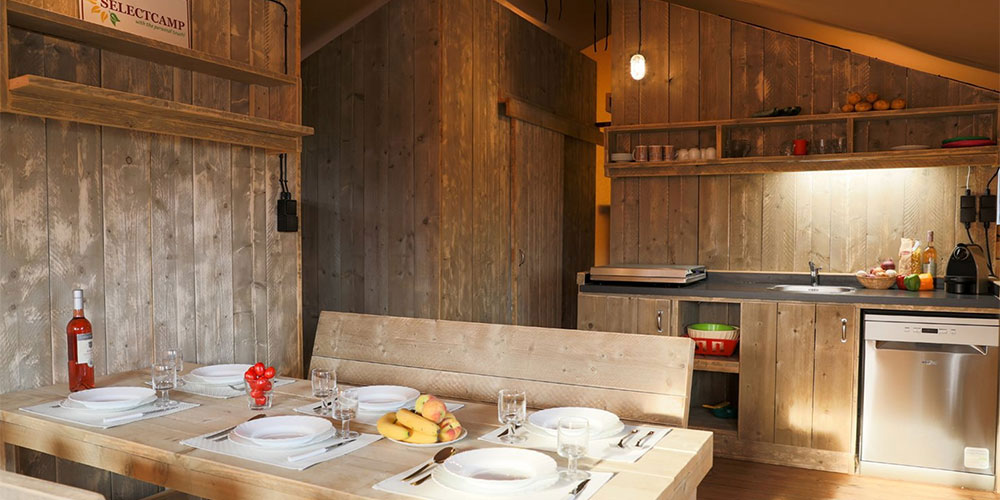 Safarizelt Deluxe von Selectcamp mit Badezimmer