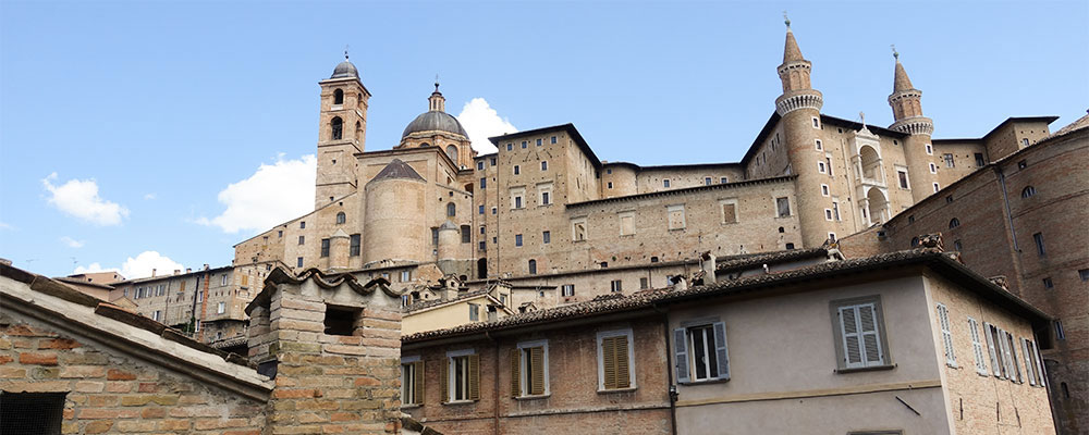 Urbino &ndash; ein Spaziergang durchs Mittelalter und Renaissance