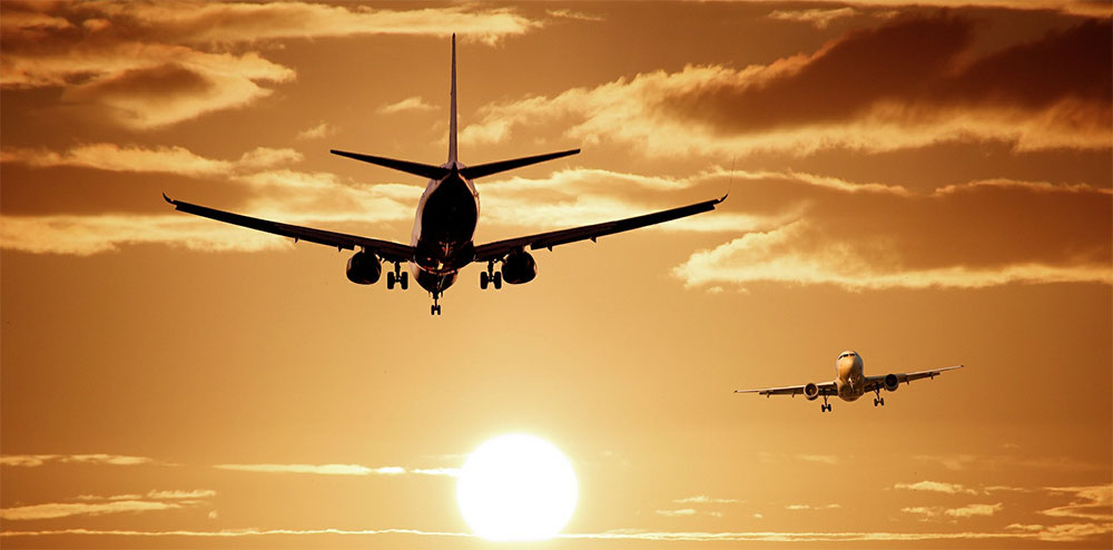 Mit dem Flugzeug in den Luxuscamping-Urlaub Mit dem Flugzeug in den Luxuscamping-Urlaub