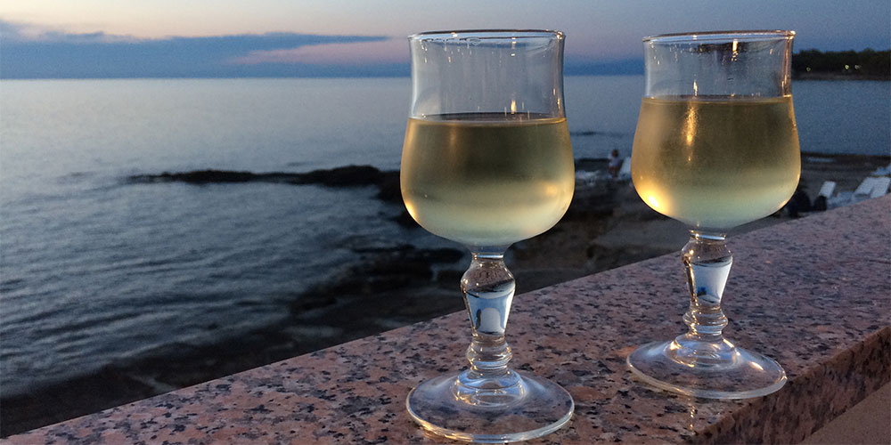 Ein Glas Wein gehört dazu Ein Glas Wein gehört dazu