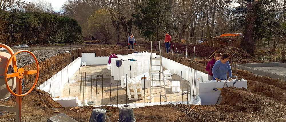 Im Arbeit - Neuer Poolkomplex auf Domaine des Lilas Im Arbeit - Neuer Poolkomplex auf Domaine des Lilas