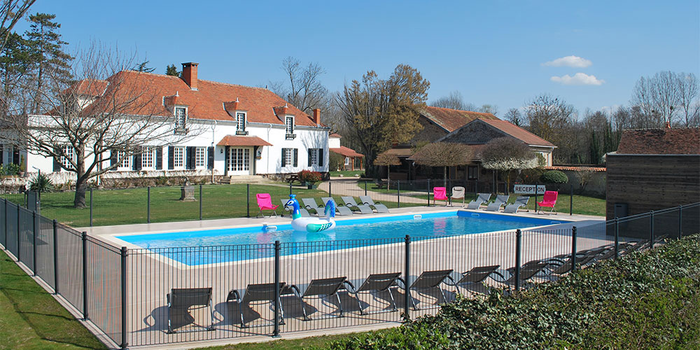 Neuer Pool auf Camping Les Gandins Neuer Pool auf Camping Les Gandins