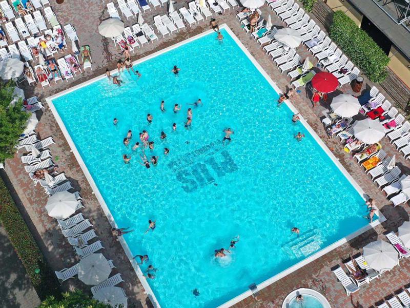 Foto van hu Roma camping in town