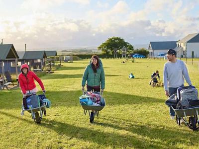 Thumbnail 2 van BoerenBed Gwel Teg Farm