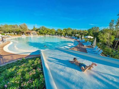 Thumbnail 4 van hu Montescudaio village