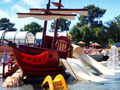 Thumbnail 2 van Le Palace