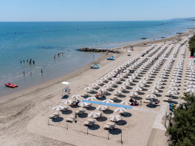 Thumbnail 4 van Stork Family Village