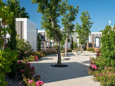 Thumbnail 3 van Les Brunelles