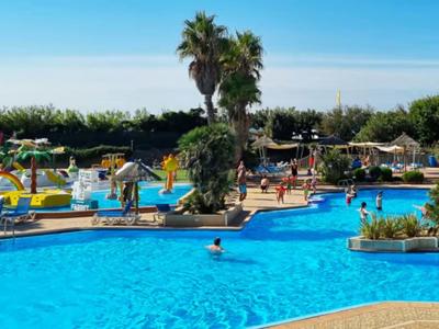 Thumbnail 2 van Club Farret