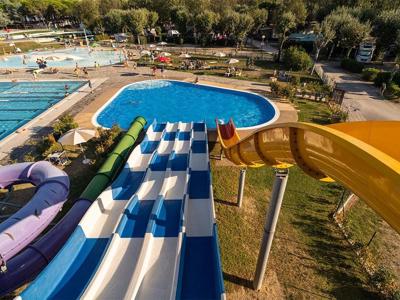 Thumbnail 3 van Marina Julia Family Collection