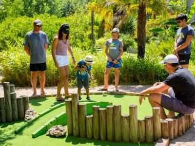 Thumbnail 3 van Sen Yan