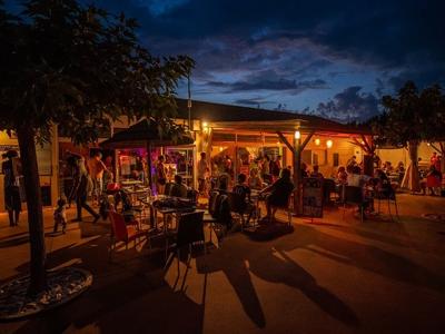 Thumbnail 5 van Les Brillas