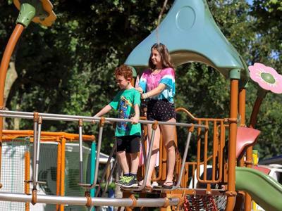 Thumbnail 4 van Les Nobis d'Anjou